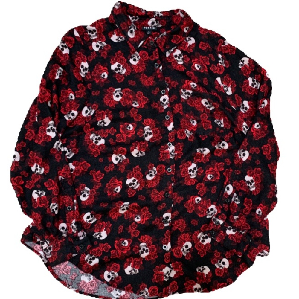 Torrid Skulls & Roses Button Down Flowy Shirt - 1X - 14/16